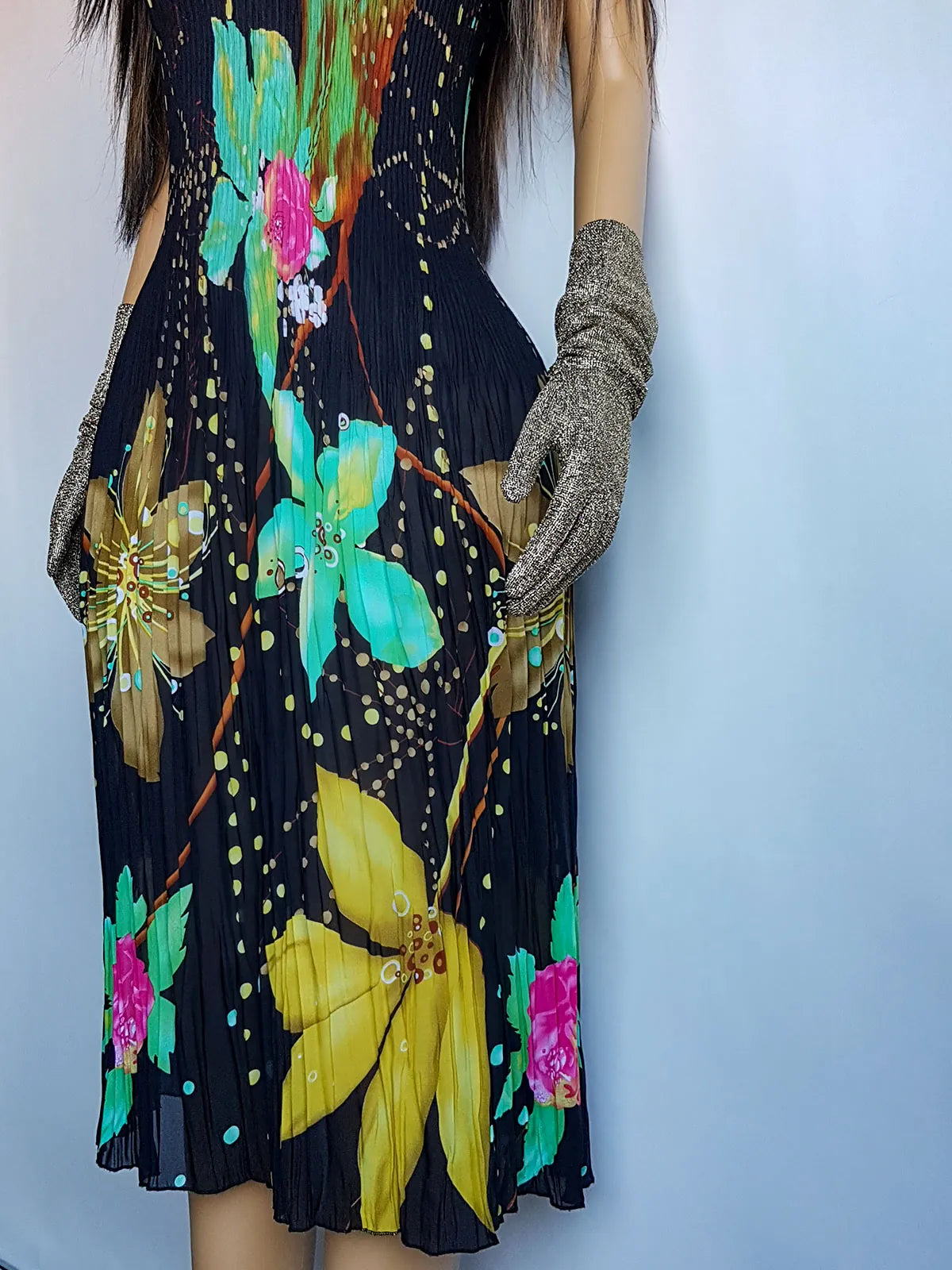 2000s Incredible Resortwear Piece - Pleated Curve Hugging Summer Dress with Deep V & Punchy Tropical Print