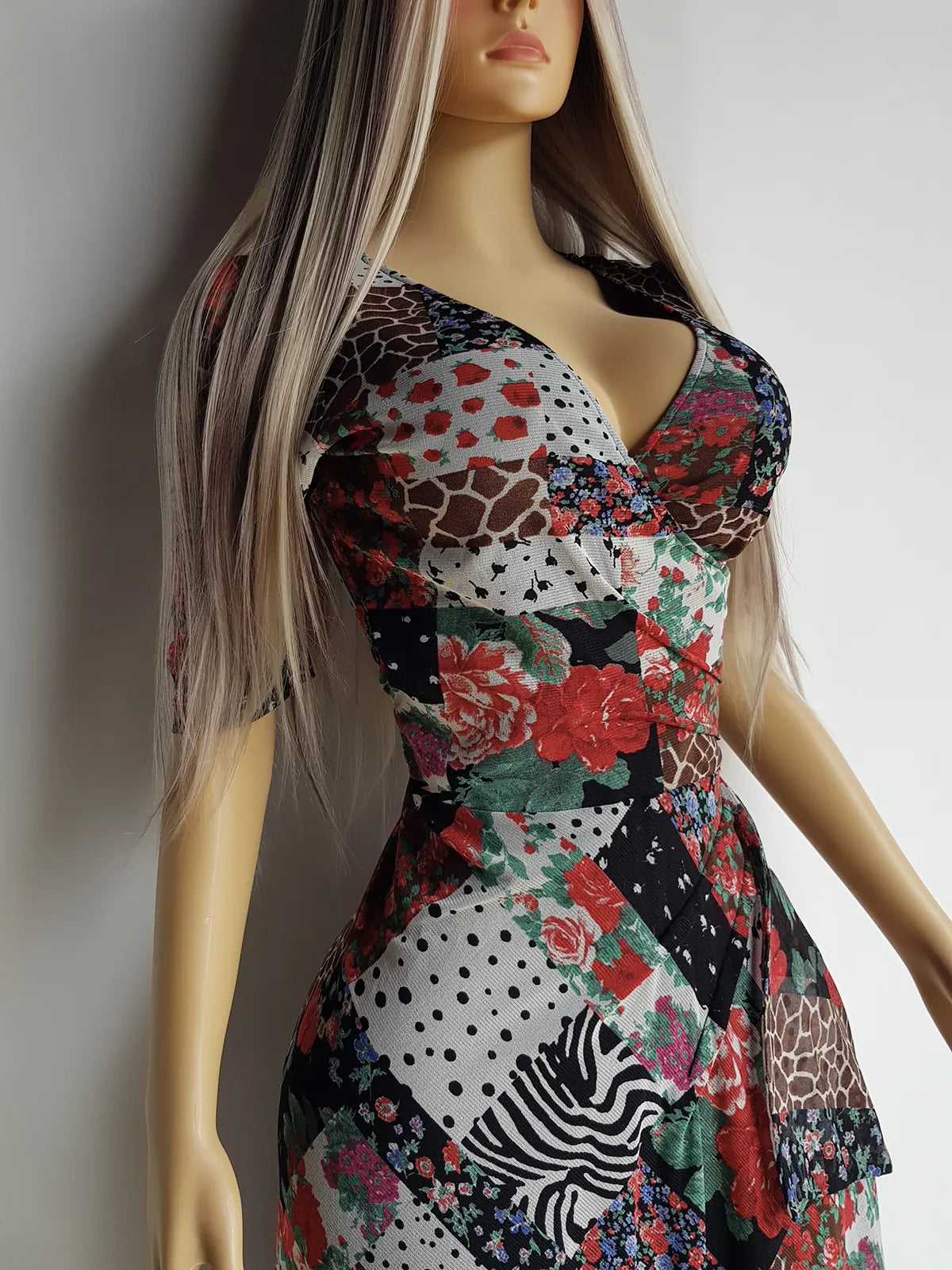 Vintage 90s Designer Flouncy Mesh Multi Layer Hourglass Dolce Vita Dress by New Zealand Designer