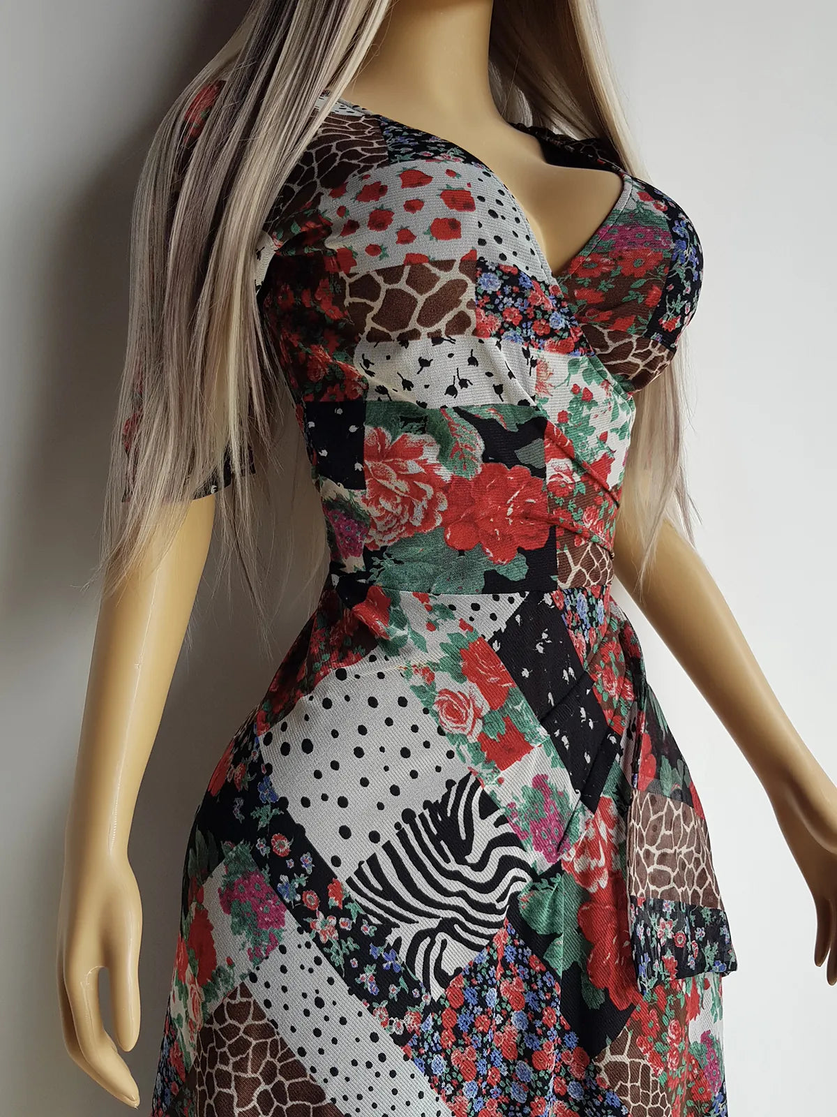 Vintage 90s Designer Flouncy Mesh Multi Layer Hourglass Dolce Vita Dress by New Zealand Designer