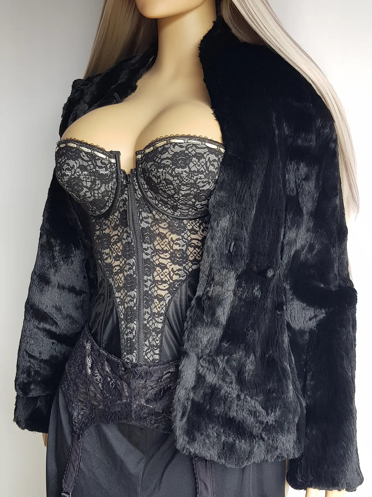 Genuine Vintage Rich Inky Black 1950s Vintage Fur Coat - Beautiful Tailoring on Shoulders and Sleeves - Super Soft Rabbit