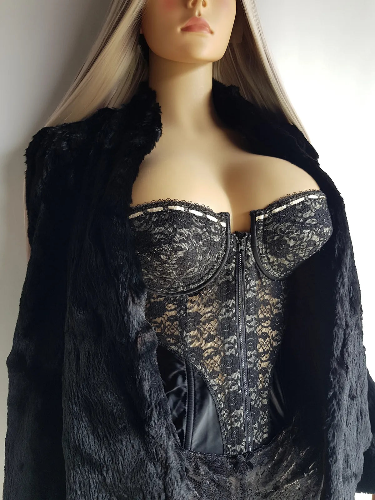 Genuine Vintage Rich Inky Black 1950s Vintage Fur Coat - Beautiful Tailoring on Shoulders and Sleeves - Super Soft Rabbit