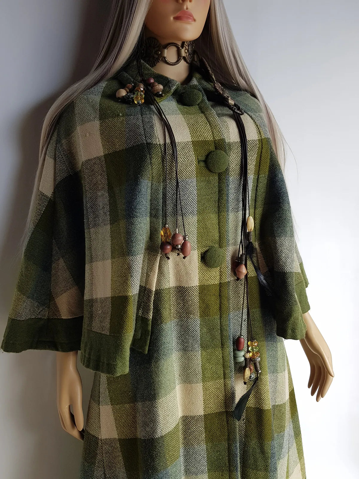 1950s Exceptional 100% Wool Coat / Cape in Knockout Green Tones - full length - button front & fully lined