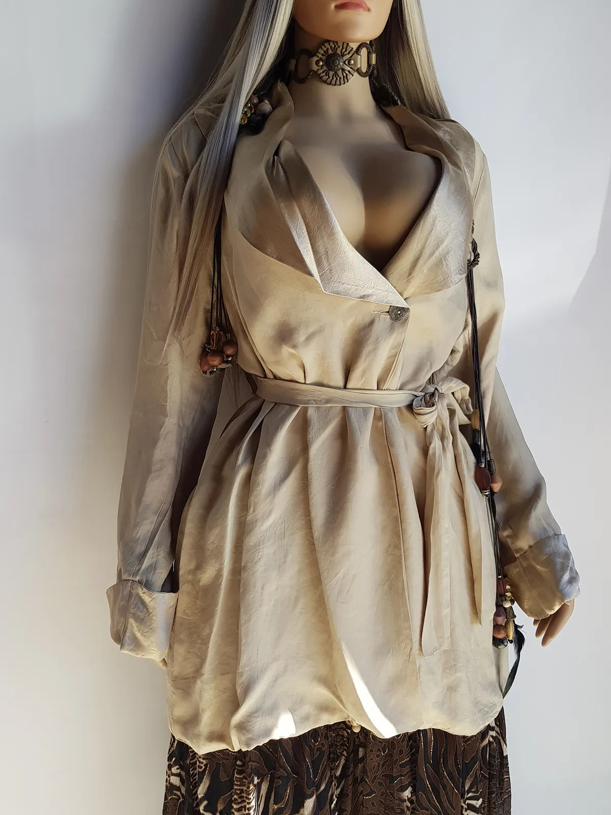 Dreamy Vintage Bohemian Slinky Jacket in Spectacular Pearl Tones - Iridescent Satin finish on Collar with Beautiful Inlaid Button - Tie Hourglass Waist - Perfect Layering Piece