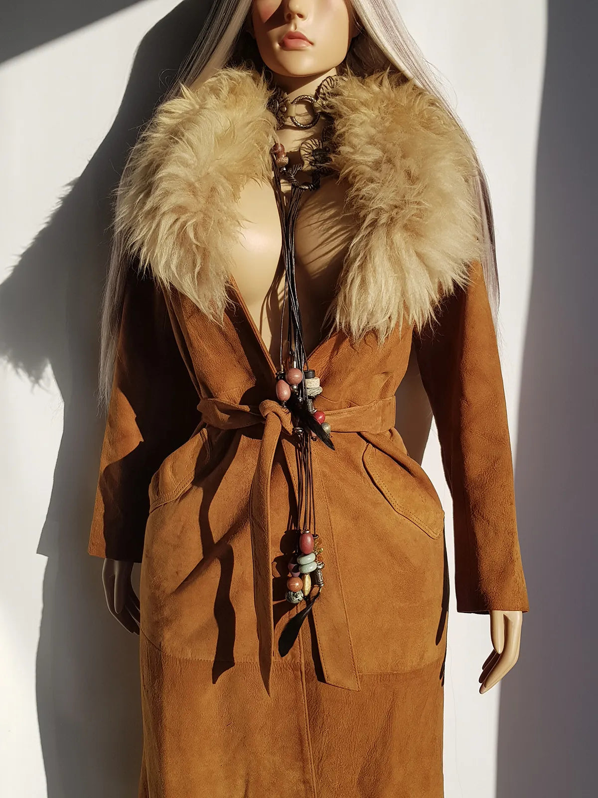 Vintage Genuine 1970s Rich Caramel - Buttery Soft Suede & Ultra Plush Fur Coat - 100% genuine Leather & Fur Collar - Fully Lined