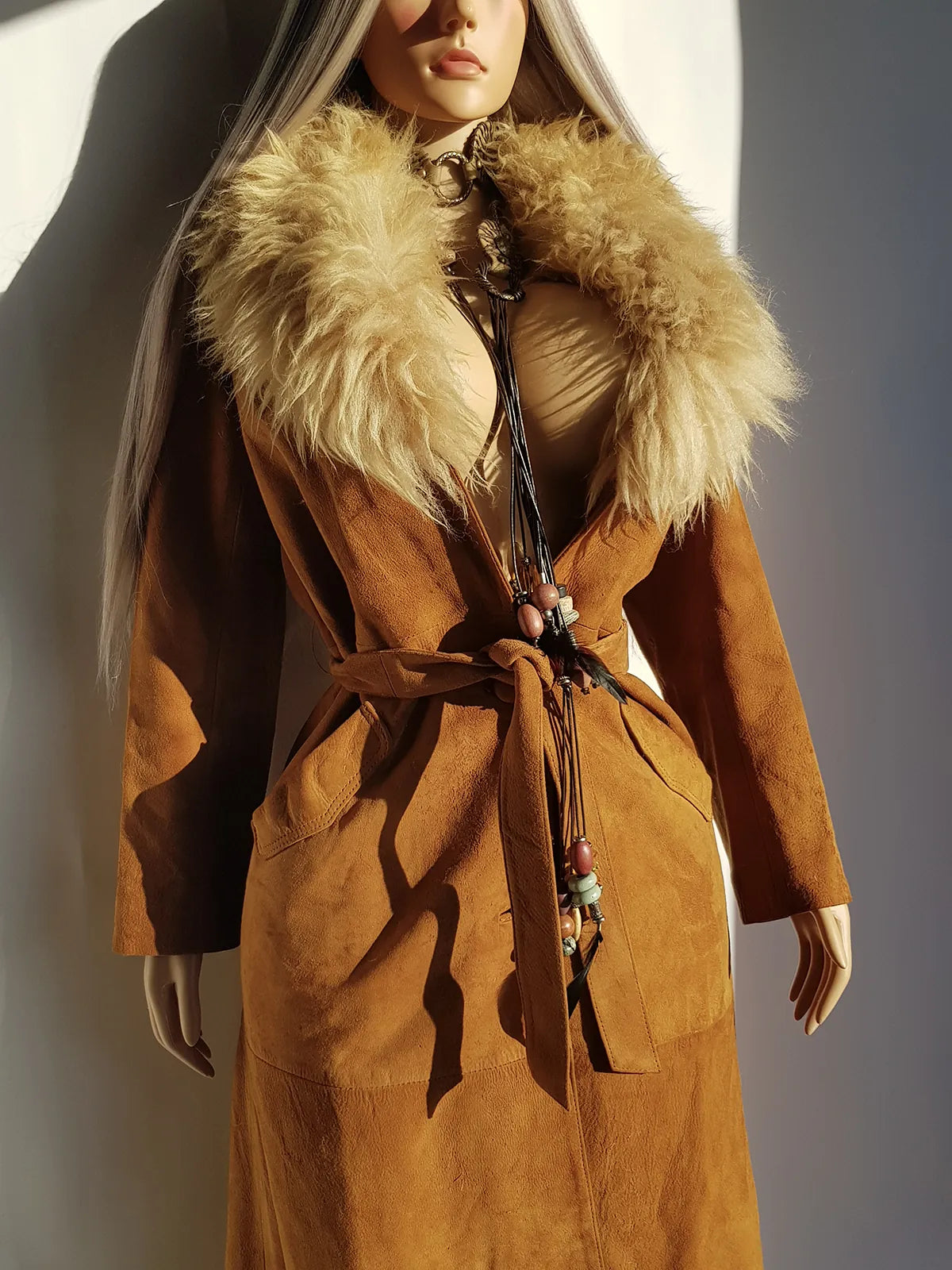 Vintage Genuine 1970s Rich Caramel - Buttery Soft Suede & Ultra Plush Fur Coat - 100% genuine Leather & Fur Collar - Fully Lined