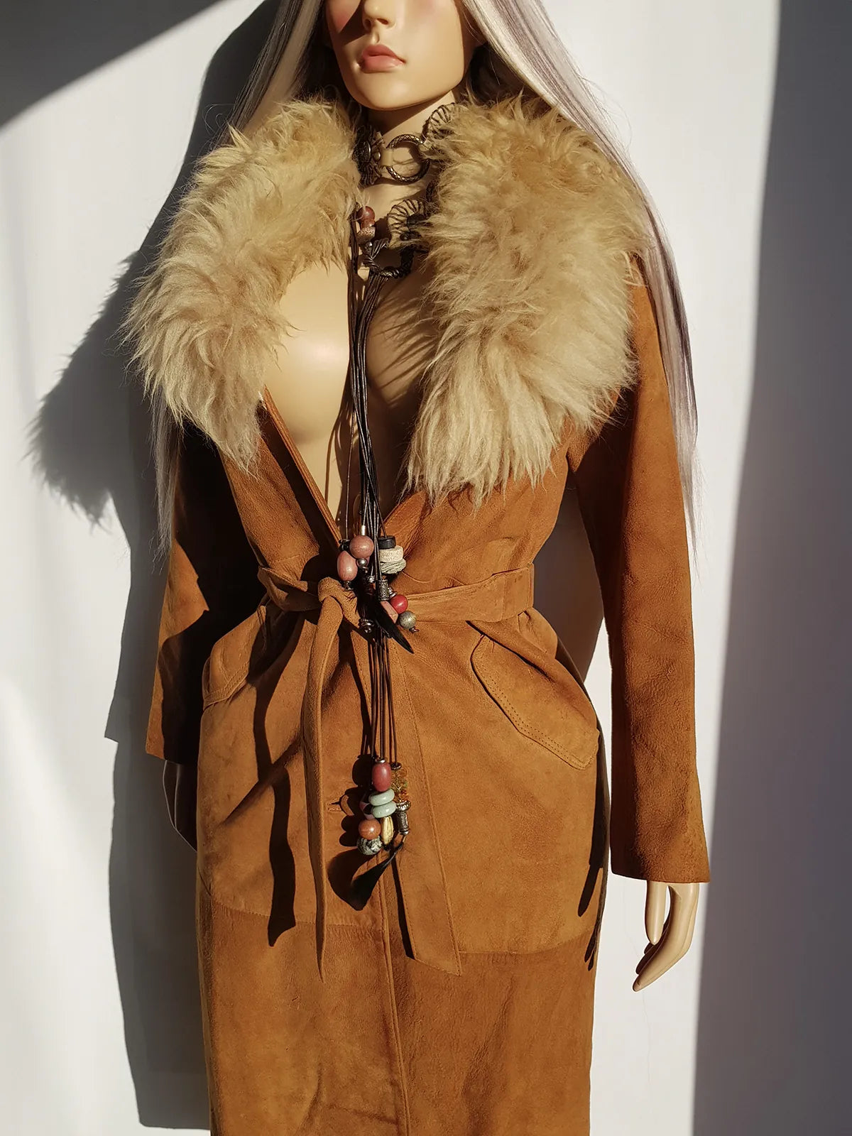 Vintage Genuine 1970s Rich Caramel - Buttery Soft Suede & Ultra Plush Fur Coat - 100% genuine Leather & Fur Collar - Fully Lined