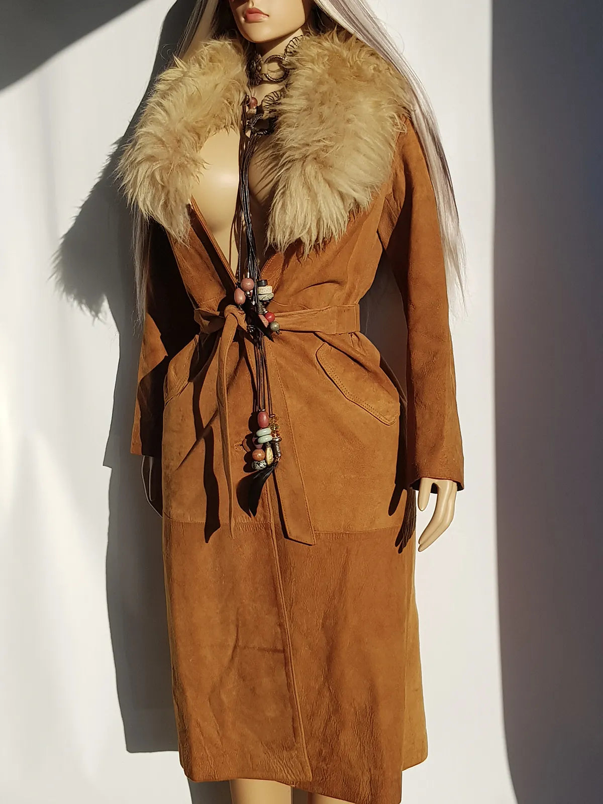 Vintage Genuine 1970s Rich Caramel - Buttery Soft Suede & Ultra Plush Fur Coat - 100% genuine Leather & Fur Collar - Fully Lined
