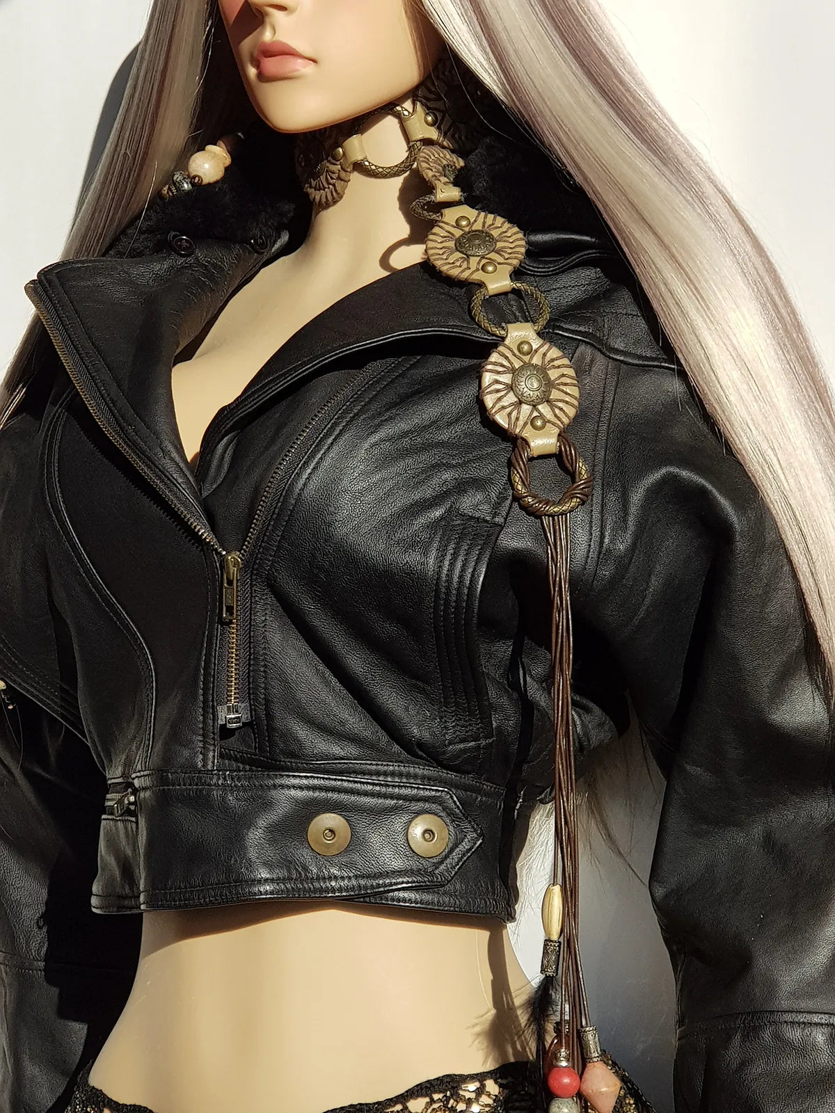 Italian Vintage 100% Genuine Leather 1980s Motorcycle Jacket - Quilted Feature Stitching - Metal Hardware - Fully Lined Jacket