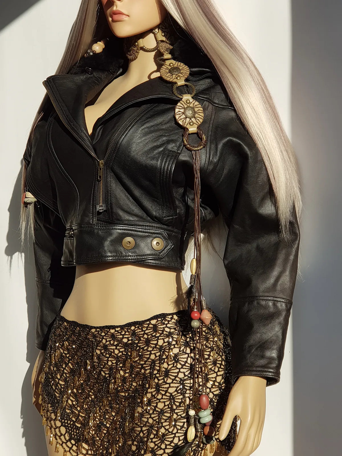 Italian Vintage 100% Genuine Leather 1980s Motorcycle Jacket - Quilted Feature Stitching - Metal Hardware - Fully Lined Jacket