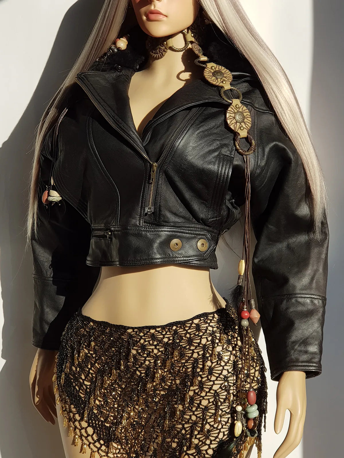 Italian Vintage 100% Genuine Leather 1980s Motorcycle Jacket - Quilted Feature Stitching - Metal Hardware - Fully Lined Jacket