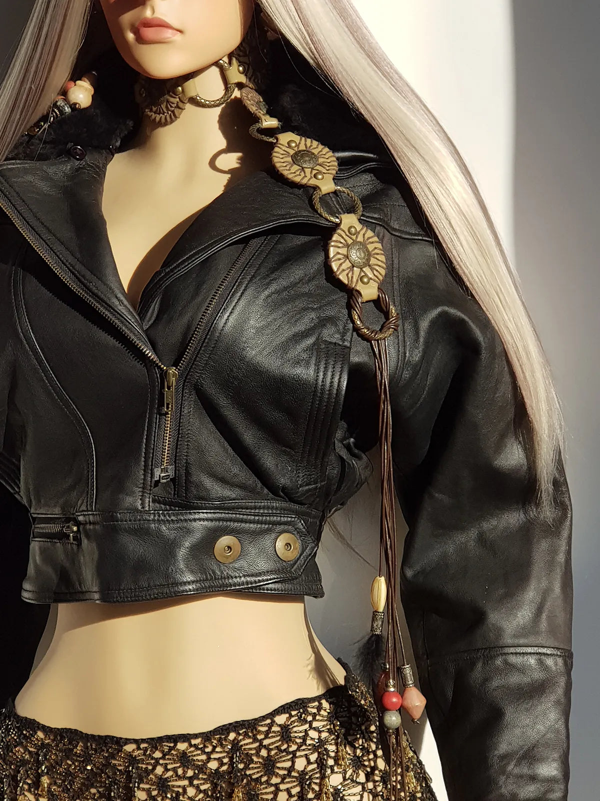 Italian Vintage 100% Genuine Leather 1980s Motorcycle Jacket - Quilted Feature Stitching - Metal Hardware - Fully Lined Jacket