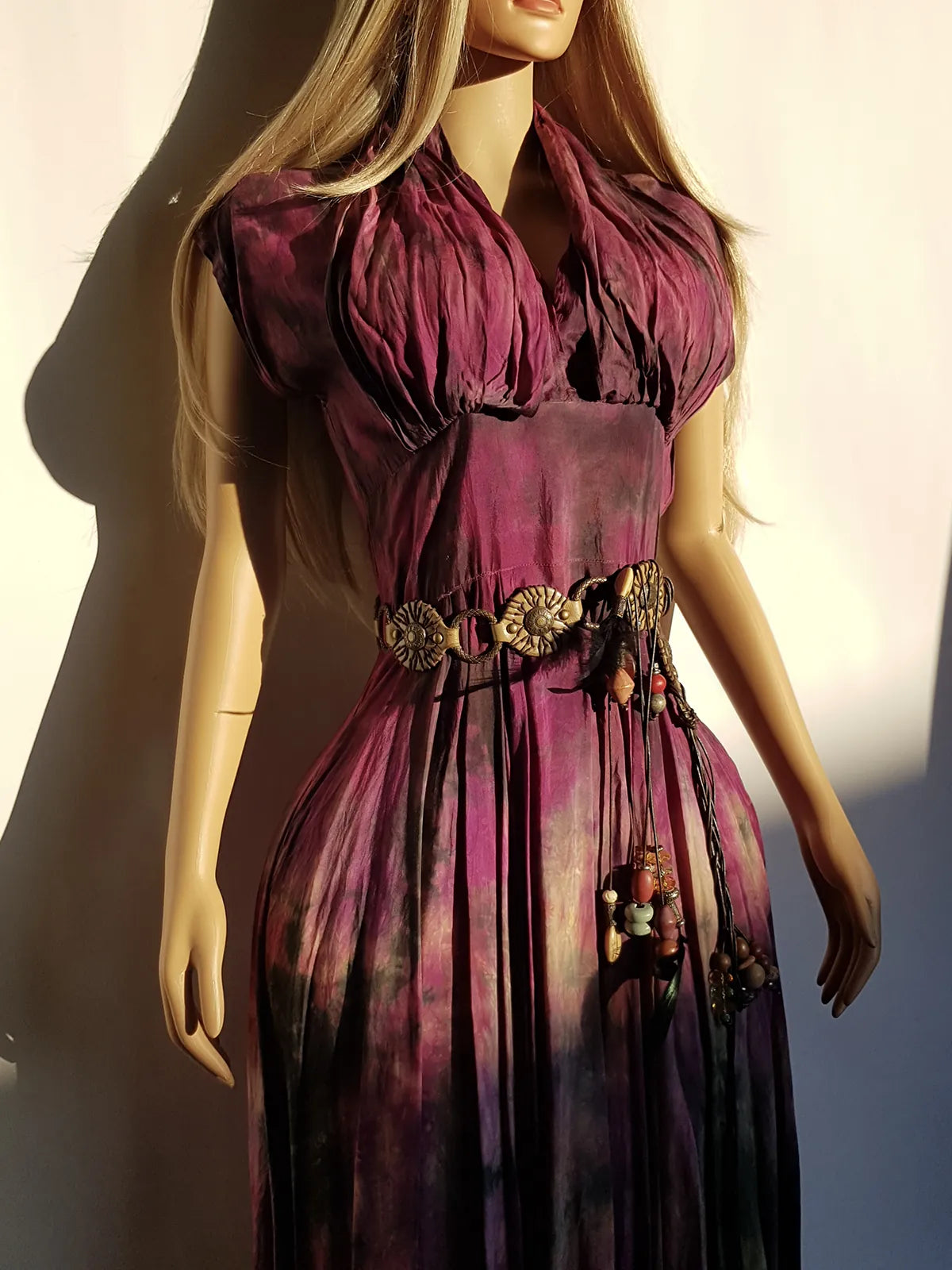 Spectacular 1950s Amethyst Purple & Green Toned Hand Dyed One of a Kind Hourglass Dress - Pure Cotton - Gathered Sculptural Bust - Fitted Waist - Flared Skirt
