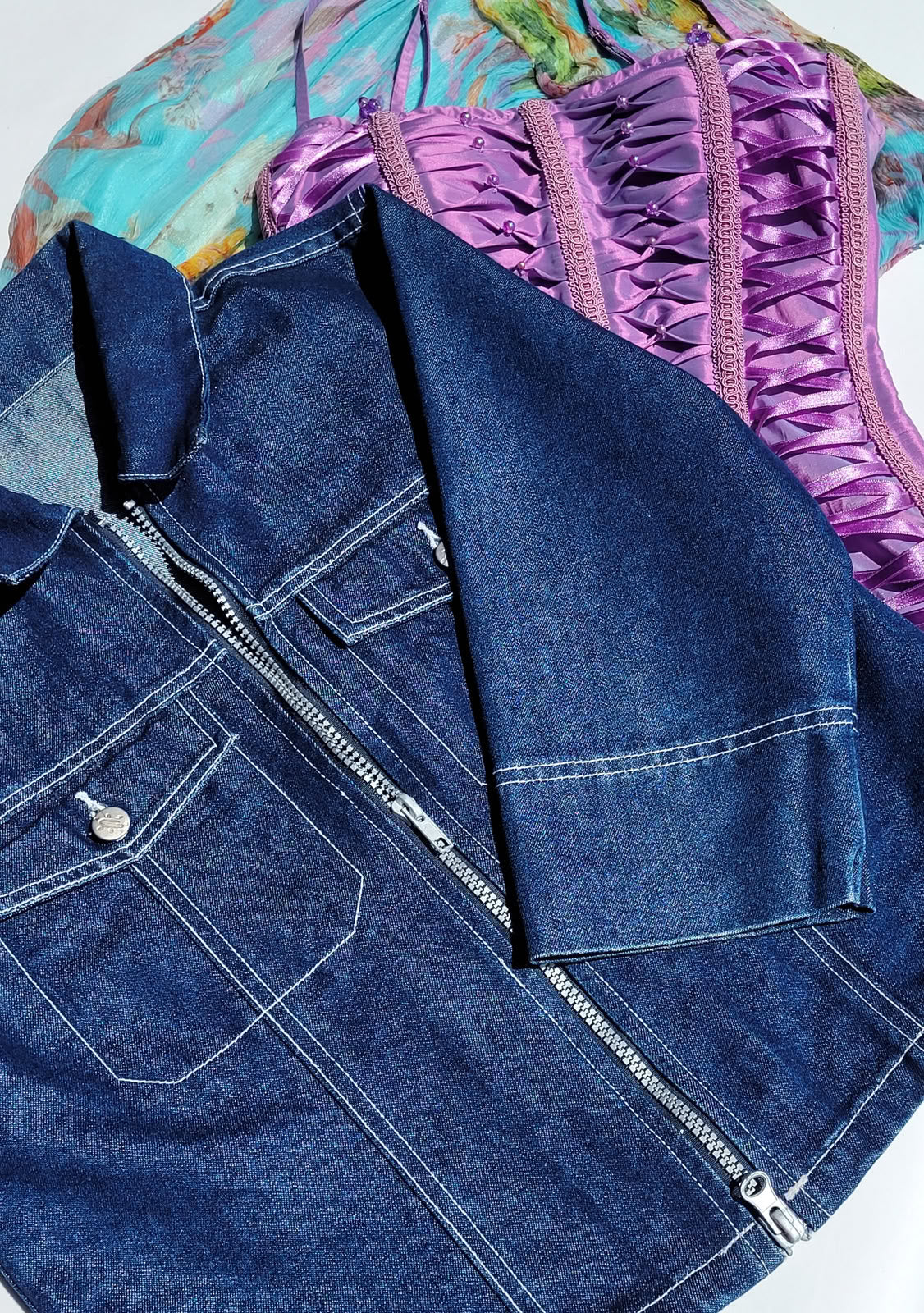1990s Authentic Vintage Denim Workwear Motorcycle Style Jacket - Contrast Stitching - wear open or closed - ultra sexy cropped boxy fit with pockets