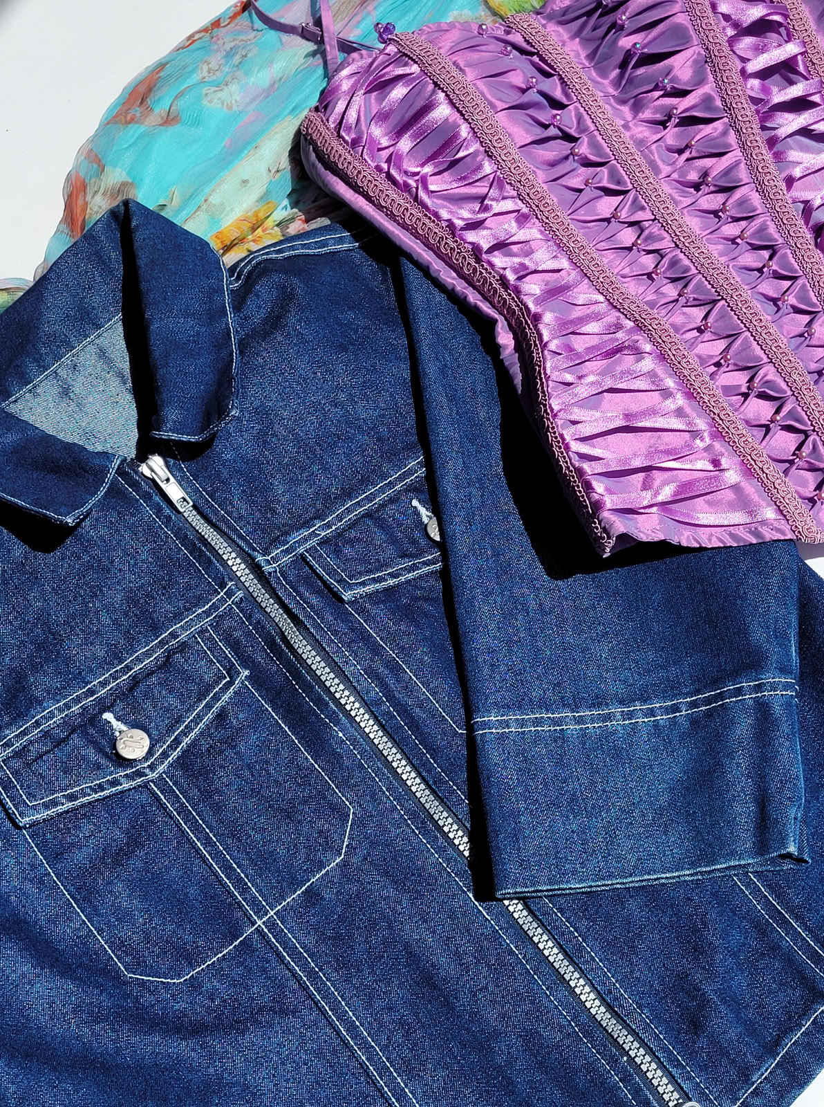 1990s Authentic Vintage Denim Workwear Motorcycle Style Jacket - Contrast Stitching - wear open or closed - ultra sexy cropped boxy fit with pockets