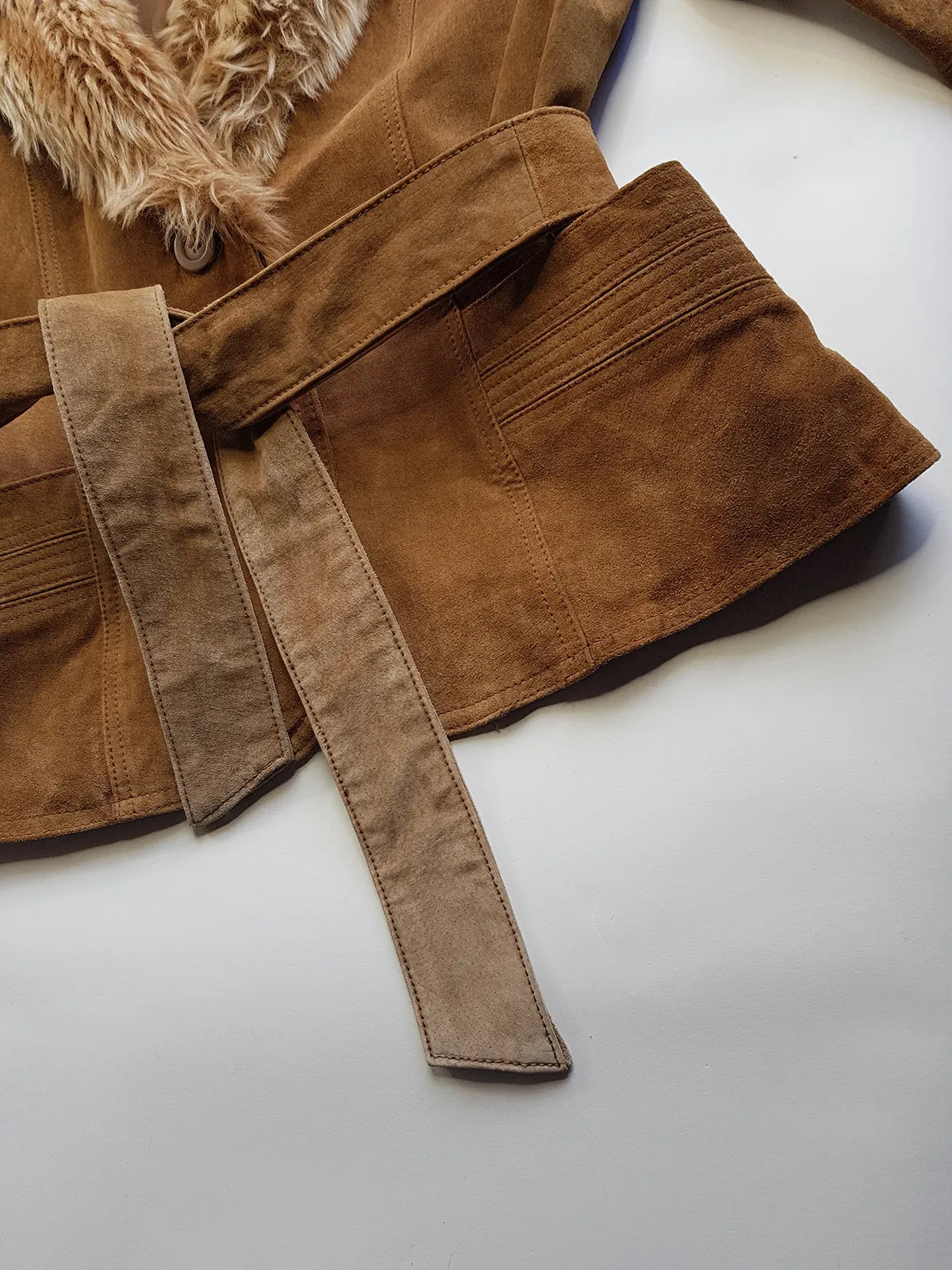 Vintage 2000s Perfect 100% Genuine Suede Jacket - Rich Tan - Tie Waist - Vegan Fur Collar