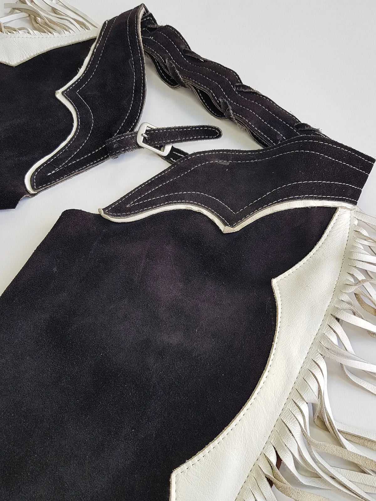 1950s Geniune Authentic Cowgirl Princess - Beautiful Soft Suede & Leather Tassel Chaps - Black & White - Chunky Metal Zippers - Perfect Fit - Iconic for a Costume