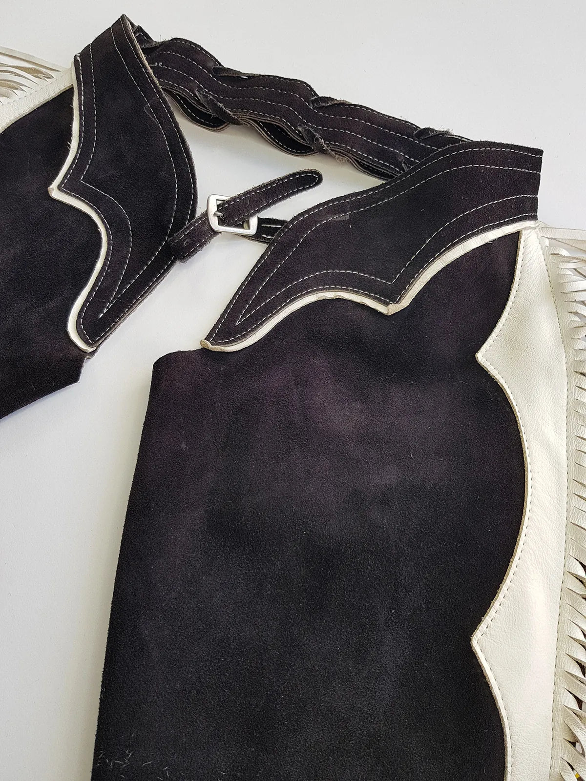 1950s Geniune Authentic Cowgirl Princess - Beautiful Soft Suede & Leather Tassel Chaps - Black & White - Chunky Metal Zippers - Perfect Fit - Iconic for a Costume