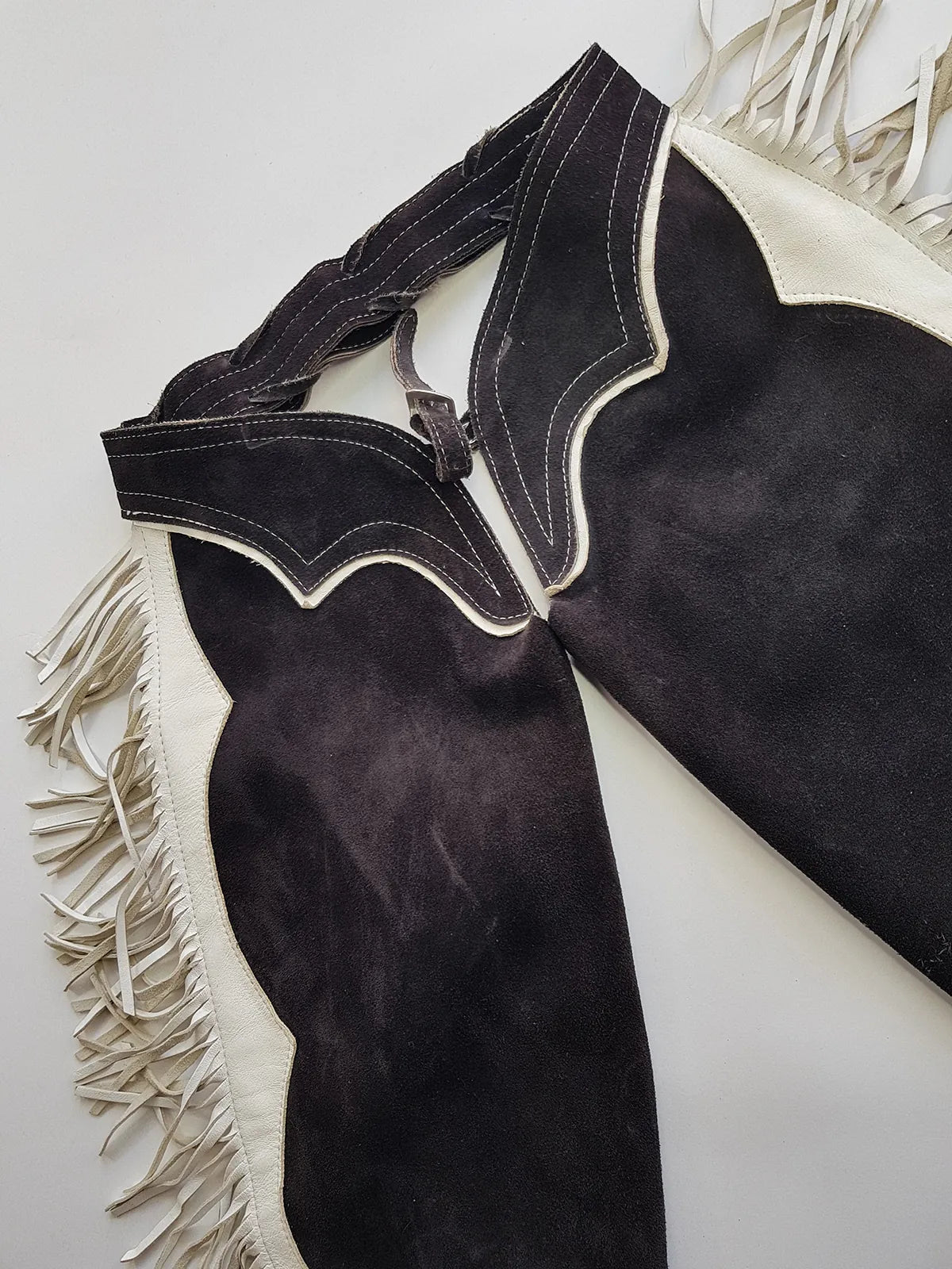 1950s Geniune Authentic Cowgirl Princess - Beautiful Soft Suede & Leather Tassel Chaps - Black & White - Chunky Metal Zippers - Perfect Fit - Iconic for a Costume