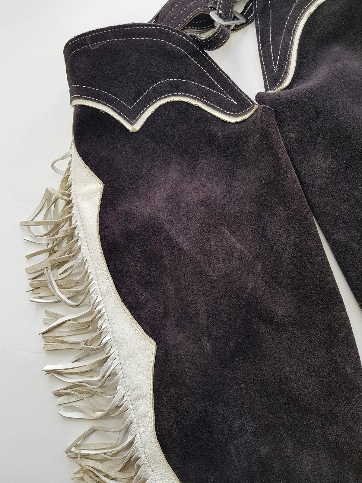 1950s Geniune Authentic Cowgirl Princess - Beautiful Soft Suede & Leather Tassel Chaps - Black & White - Chunky Metal Zippers - Perfect Fit - Iconic for a Costume