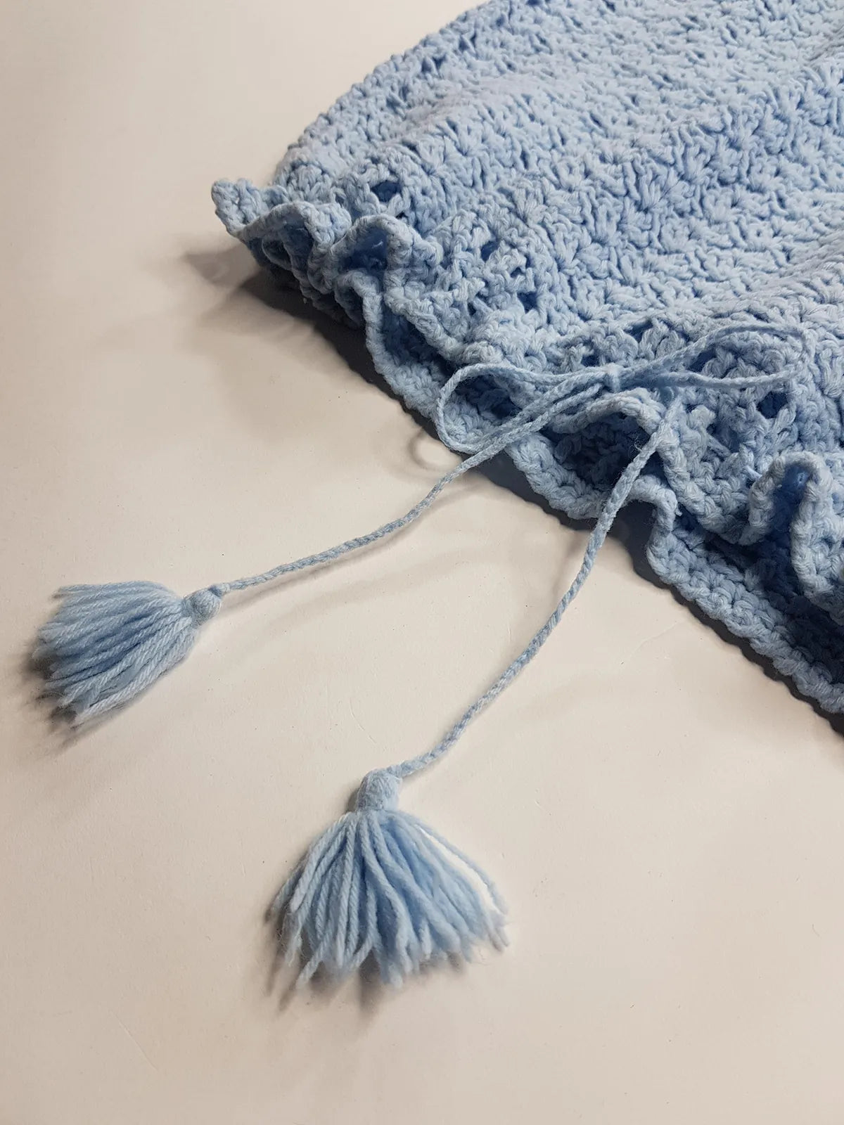 Very Sweet 1950s Rare Handmade knit top in Baby Blue - So Marilyn Monroe off-duty Vibes - Hand knitted pure wool - Square Neck - Drawstring Cinched Waist & Little Tassels