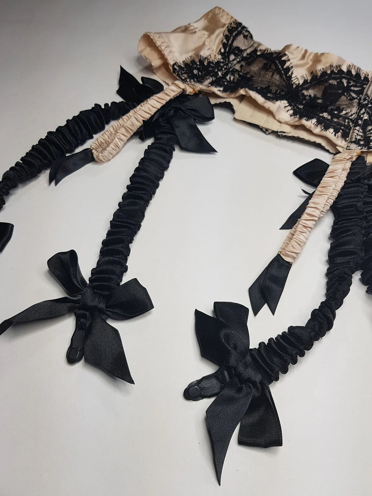 Agent Provocateur 2000s Champagne & Black Lingerie Suspender Belt with custom made suspenders with Bows - Satin & Eyelash Lace