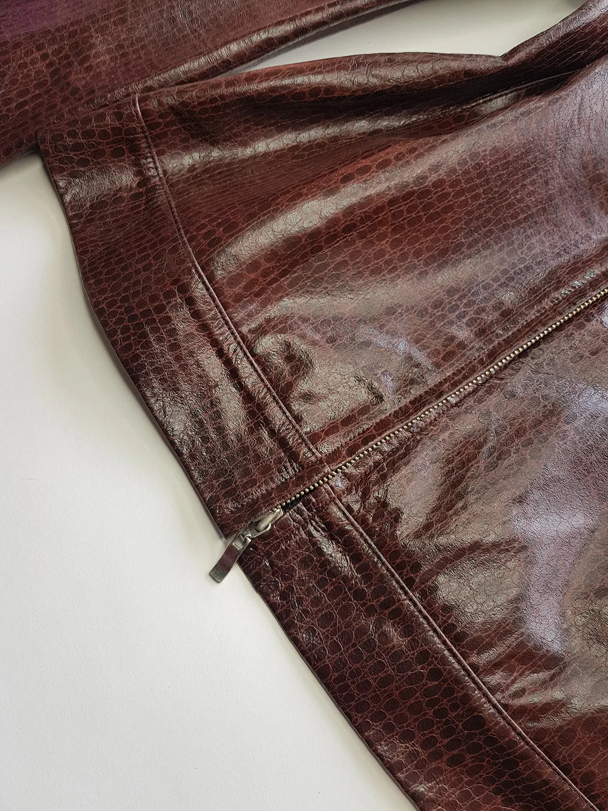 90s Vintage Italian 100% Genuine Leather Jacket - Snakeskin print Rich Cognac Brown - zip front Motorcycle style with metal pop button collar
