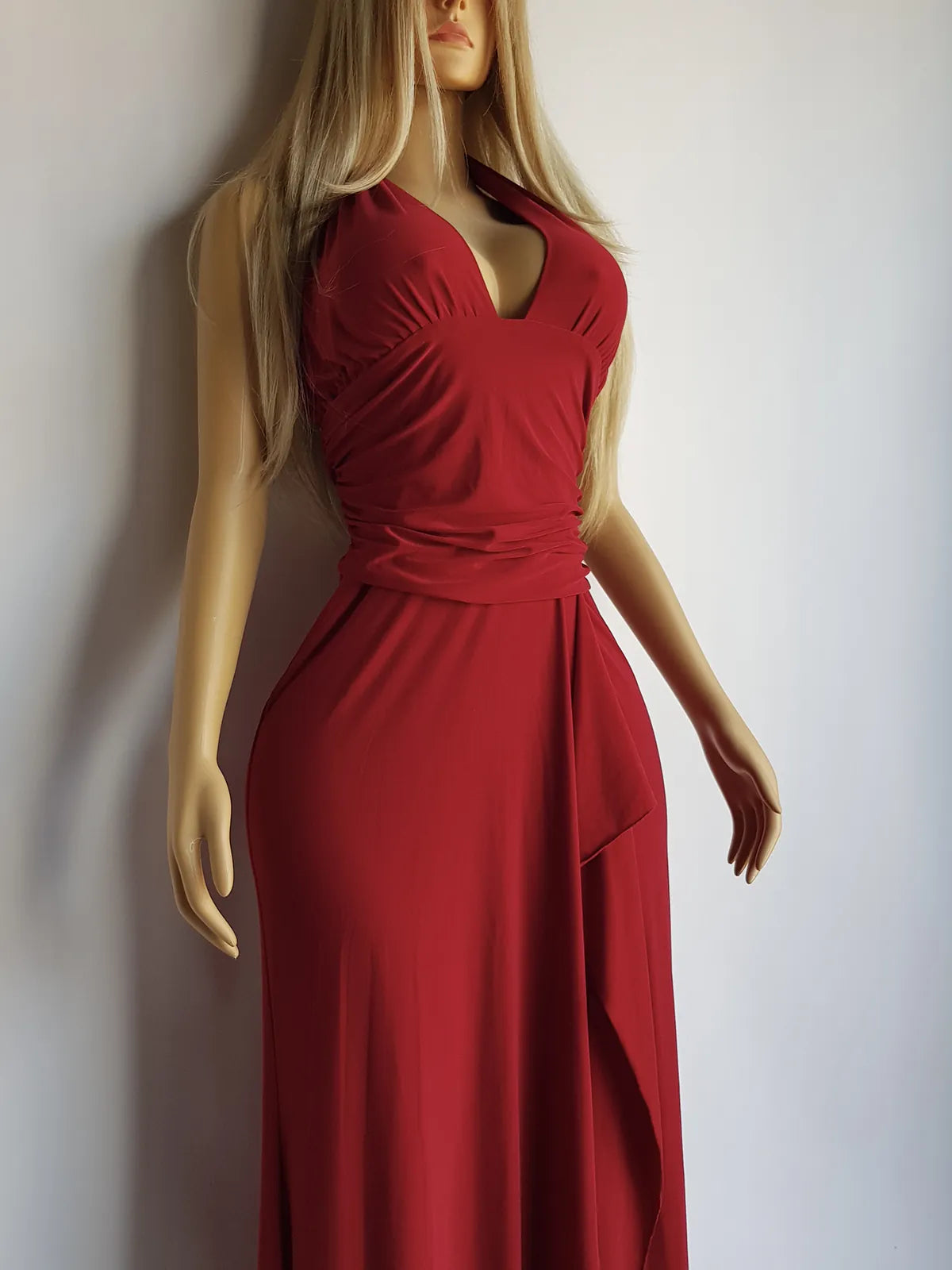 90s Super Sexy Red Goddess Gown - Absolutely Beautiful Silhouette with Halter Top & Hip Ruching - Stretch body hugging high quality draped jersey fabric