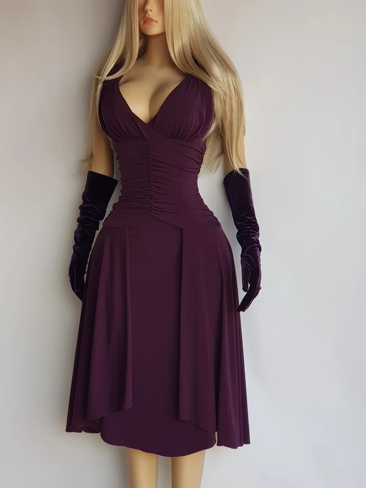 90s Sexy Purple Goddess Gown - Absolutely Beautiful Silhouette with Draped Bust & Waist Ruching - Stretch body hugging high quality draped jersey fabric