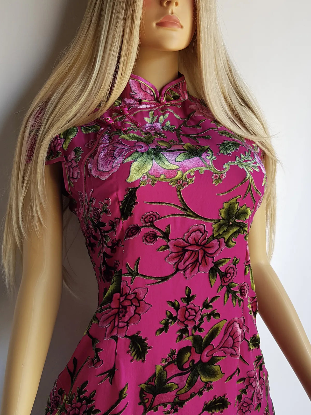 2000s Vintage Oriental Burnout Velvet Dress in Raspberry Pink & Green Florals - perfect for date night