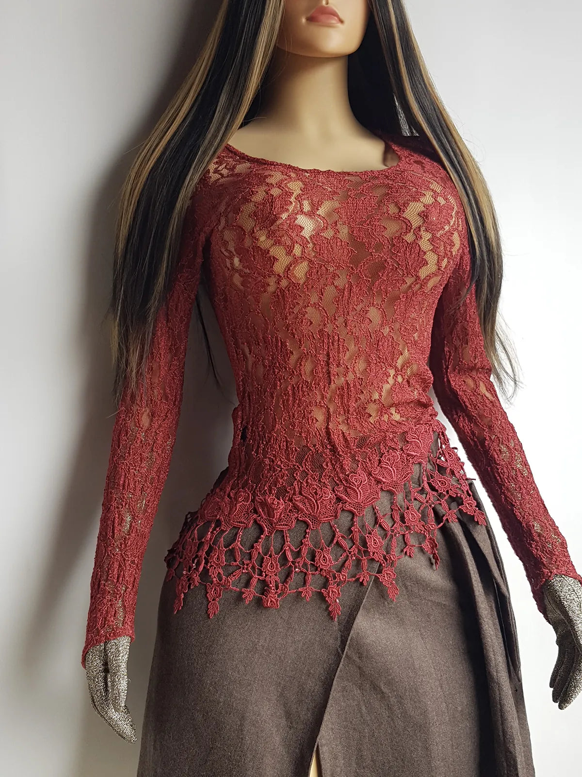 1990s Whimsigoth Mystic Rose Floral Full Lace Top - Ornate Rose Hemline - Very 90s Dreamgirl