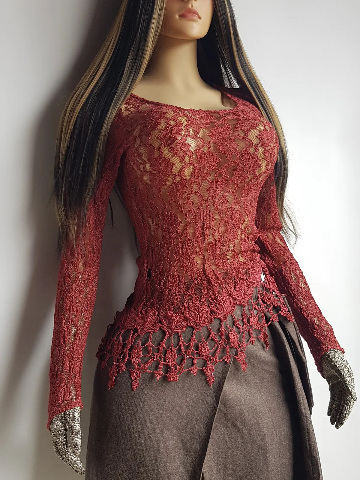 1990s Whimsigoth Mystic Rose Floral Full Lace Top - Ornate Rose Hemline - Very 90s Dreamgirl