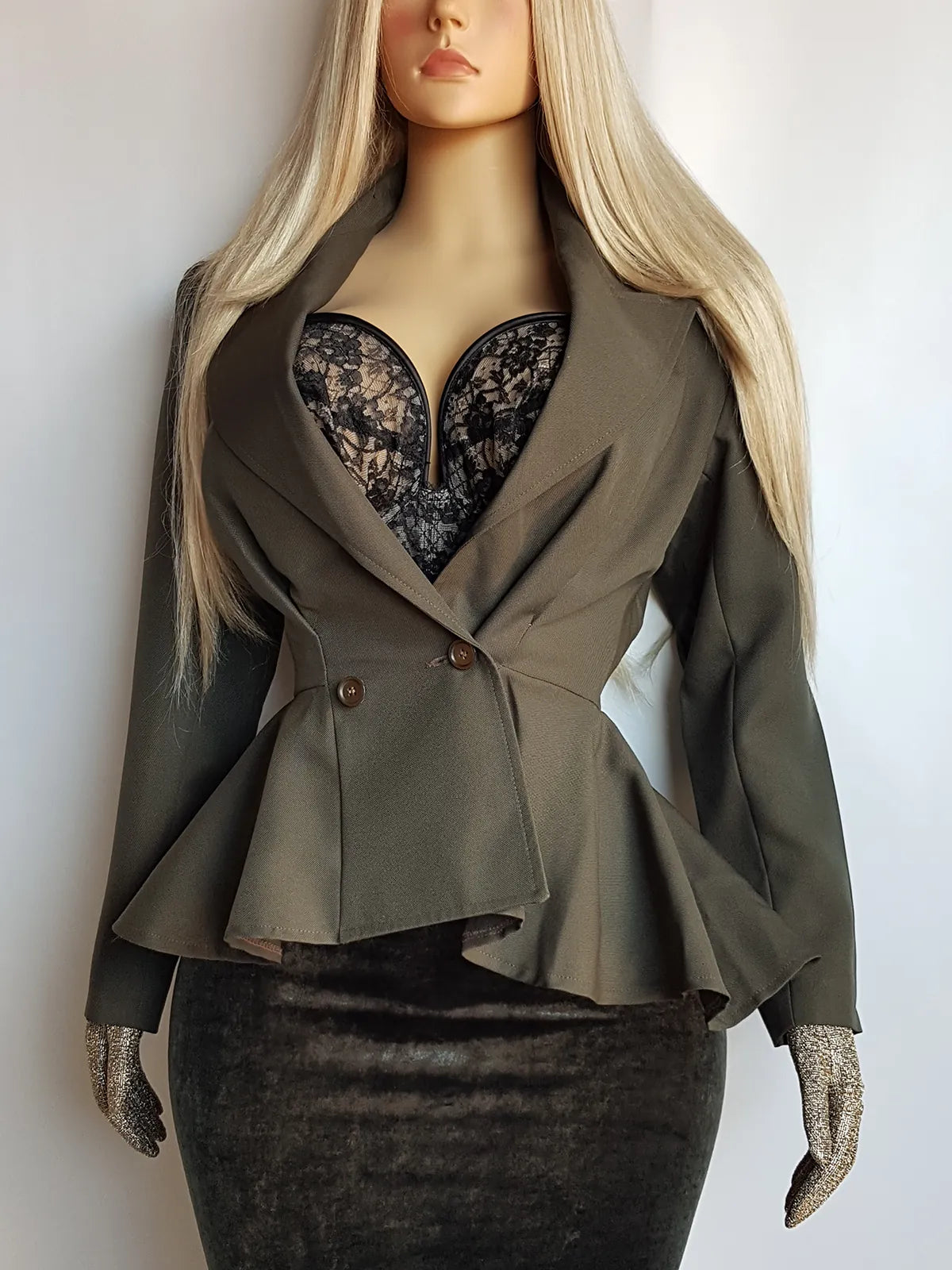 Genuine Vintage Nipped Waist Tailored Jacket in Perfect Olive Green - Peplum Flated Waist - Button Closure - Equestrian Fetish Chic