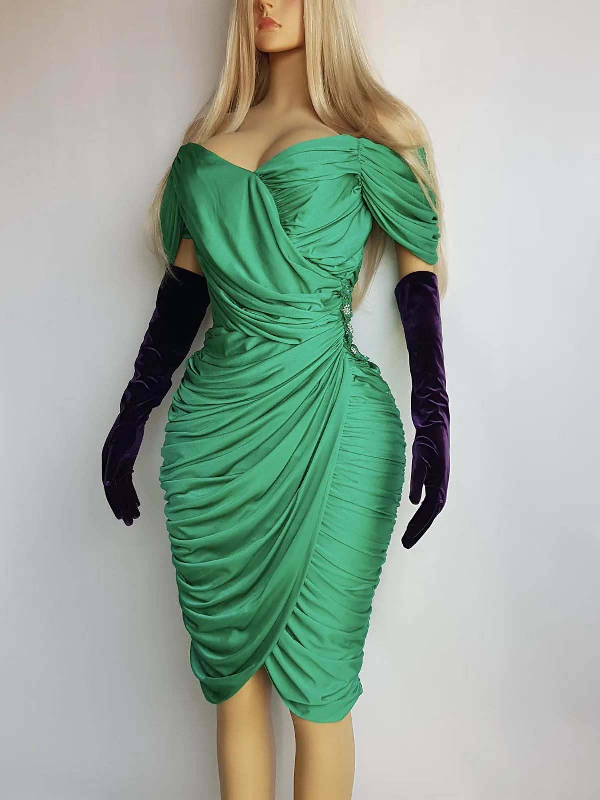 Authentic Vintage Unbelievably Gorgeous Emerald Green Grecian Dress - Boned Bust & Extreme hourglass - Beaded Waist Applique - Curve hugging stretch Jersey