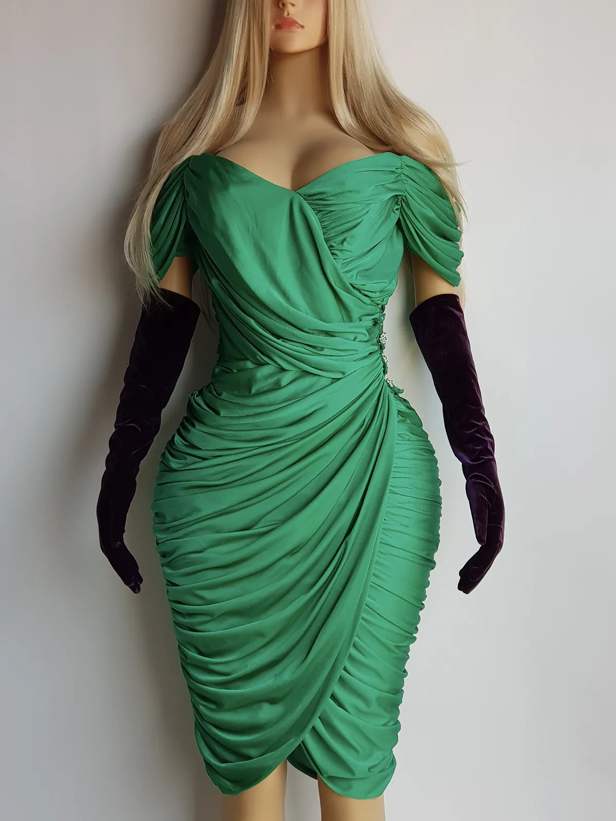 Authentic Vintage Unbelievably Gorgeous Emerald Green Grecian Dress - Boned Bust & Extreme hourglass - Beaded Waist Applique - Curve hugging stretch Jersey