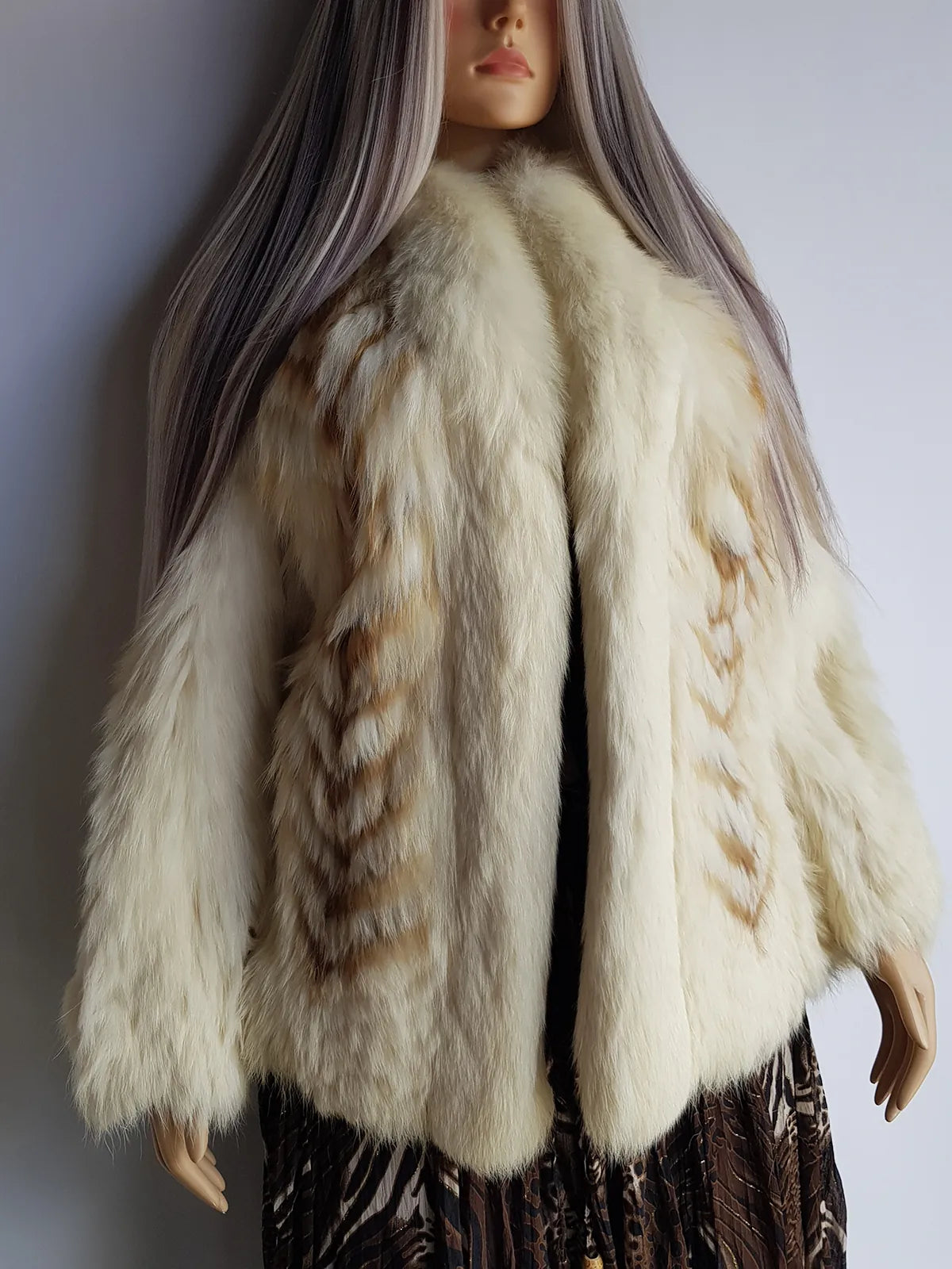 Vintage Saga Creamy White & Gold Fox Fur Coat - Soft & Dreamy - Perfect Length