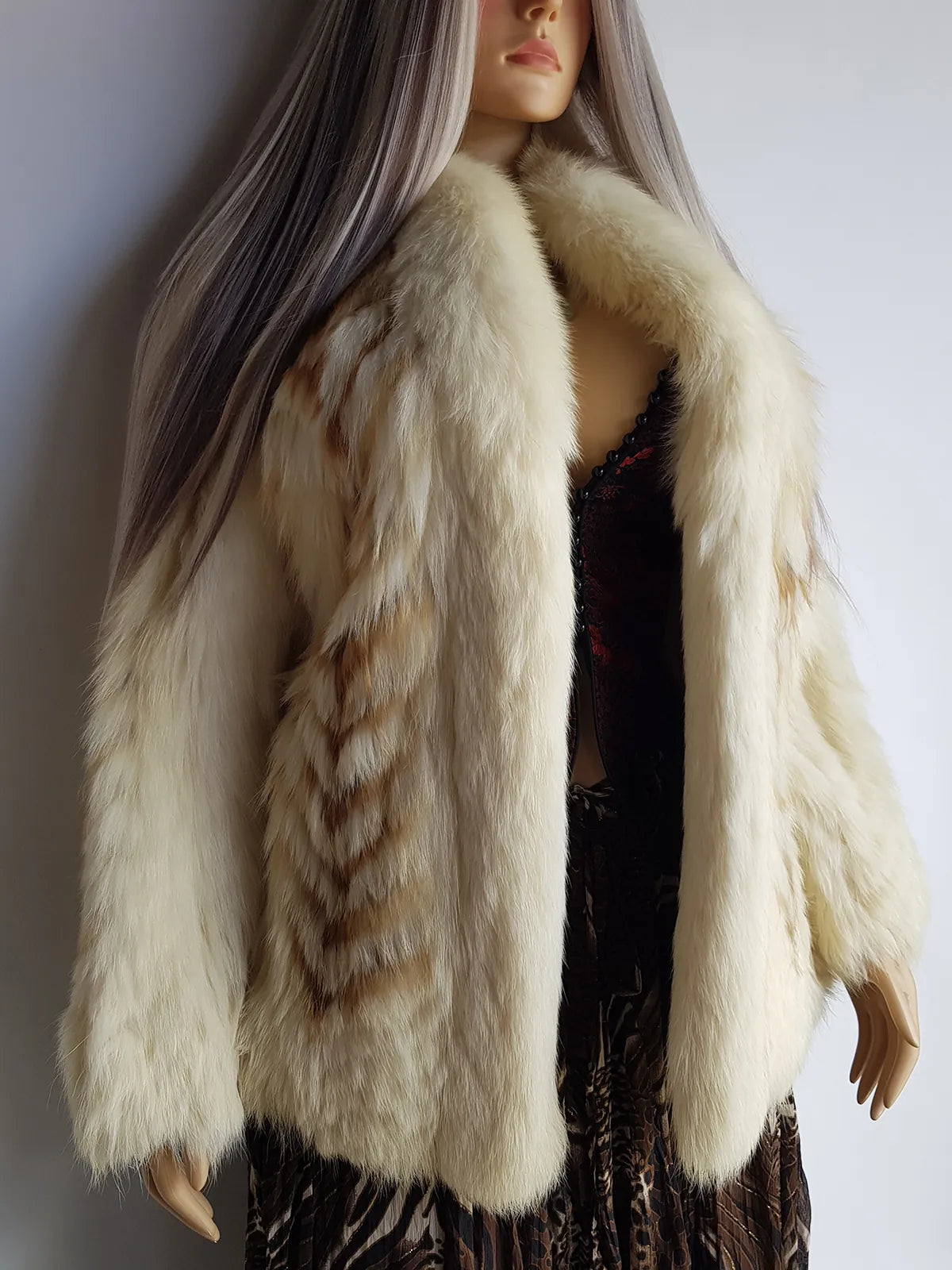 Vintage Saga Creamy White & Gold Fox Fur Coat - Soft & Dreamy - Perfect Length