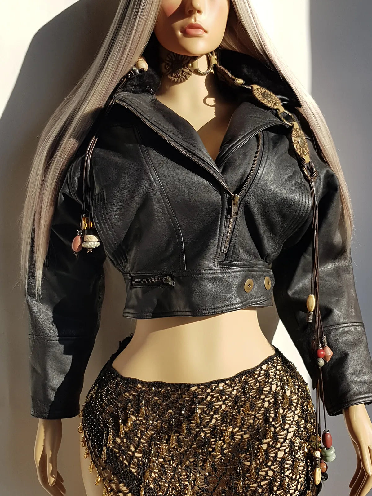 Italian Vintage 100% Genuine Leather 1980s Motorcycle Jacket - Quilted Feature Stitching - Metal Hardware - Fully Lined Jacket