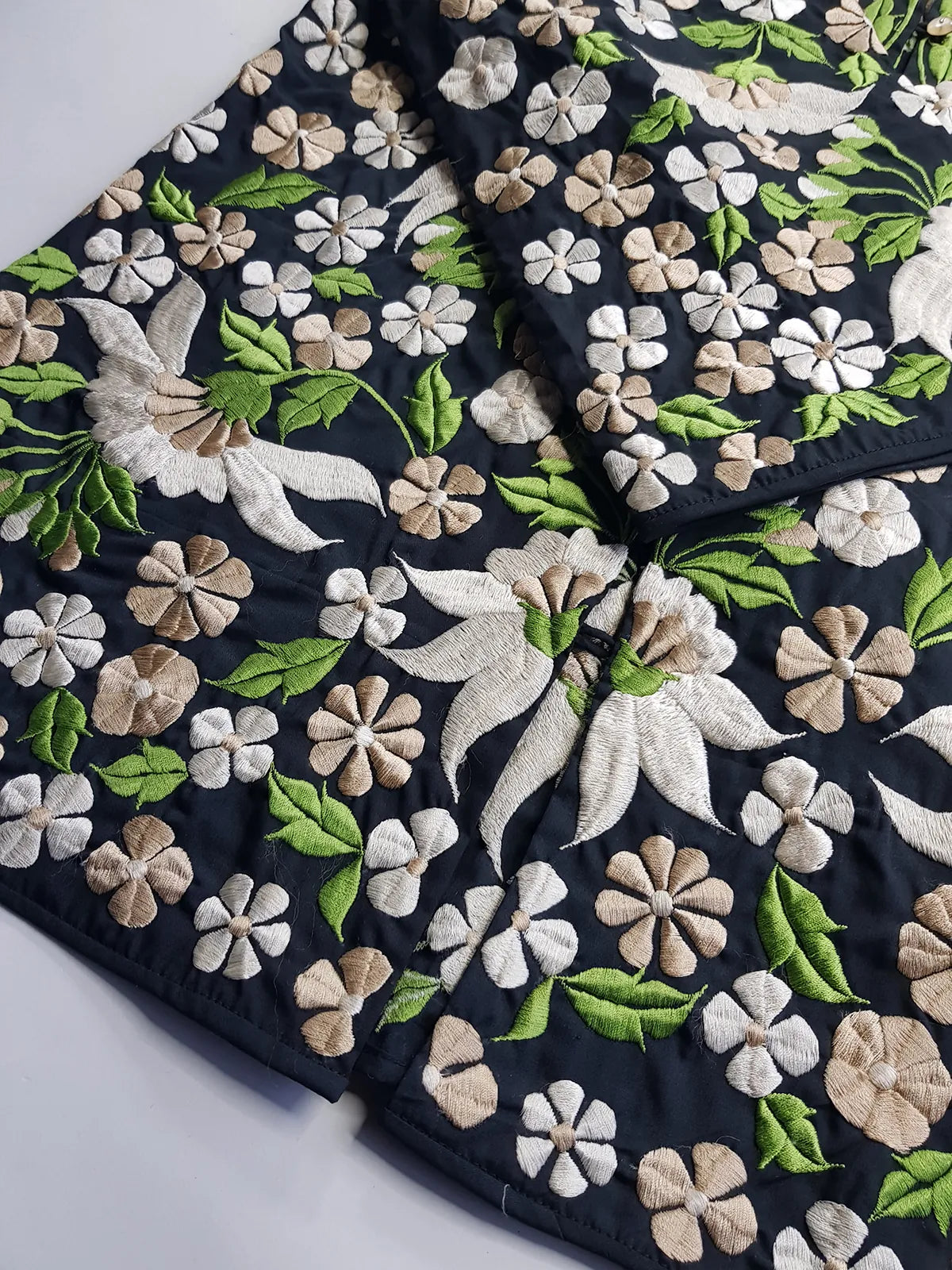 1950s Vintage Heavily Embroidered Asian Style Top - Cream & Green Tones - Intricate and Detailed