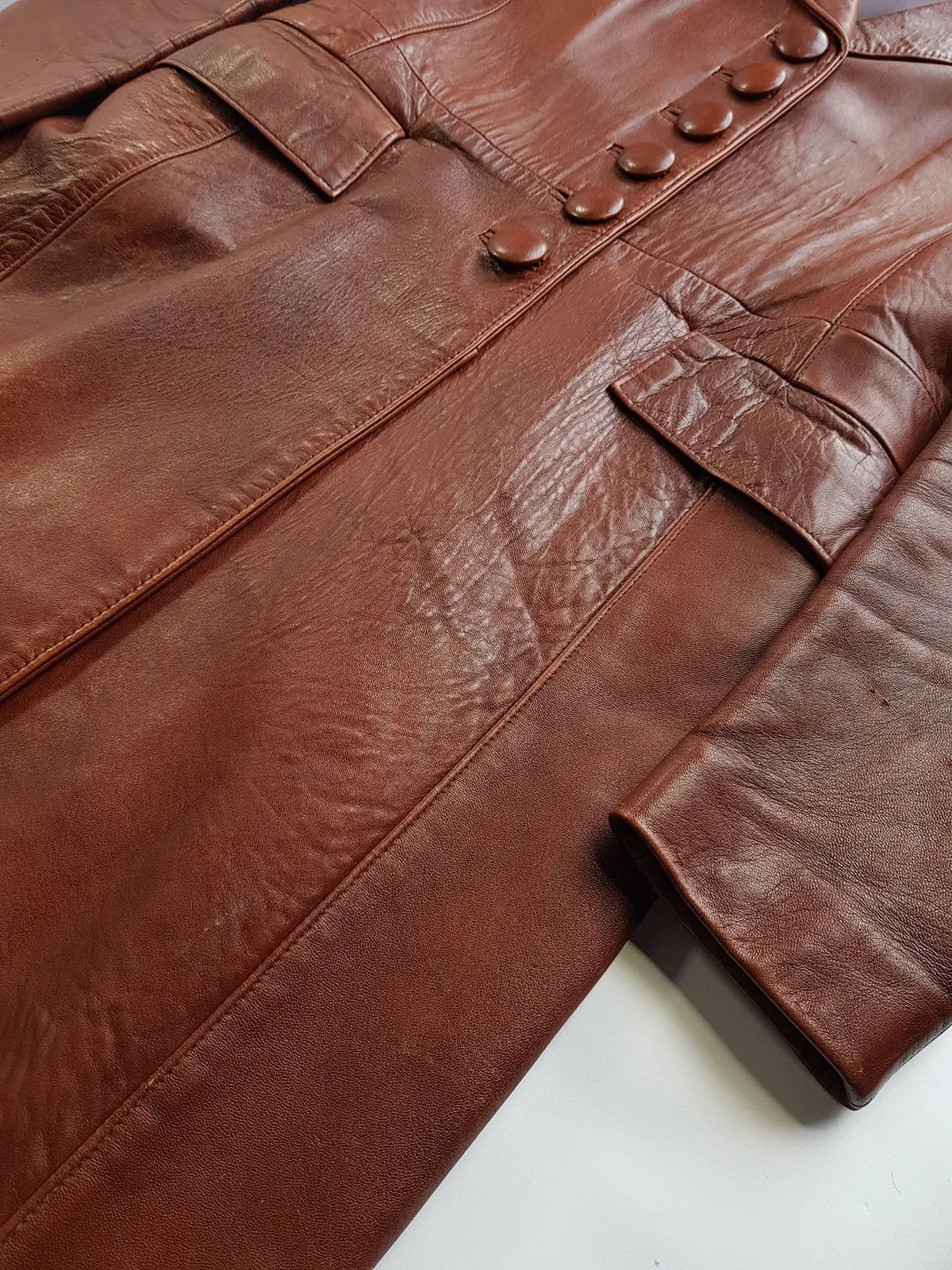 1970s English Made Congac Brown Leather Coat - Beautiful Leather Buttons & Perfect Knee Length
