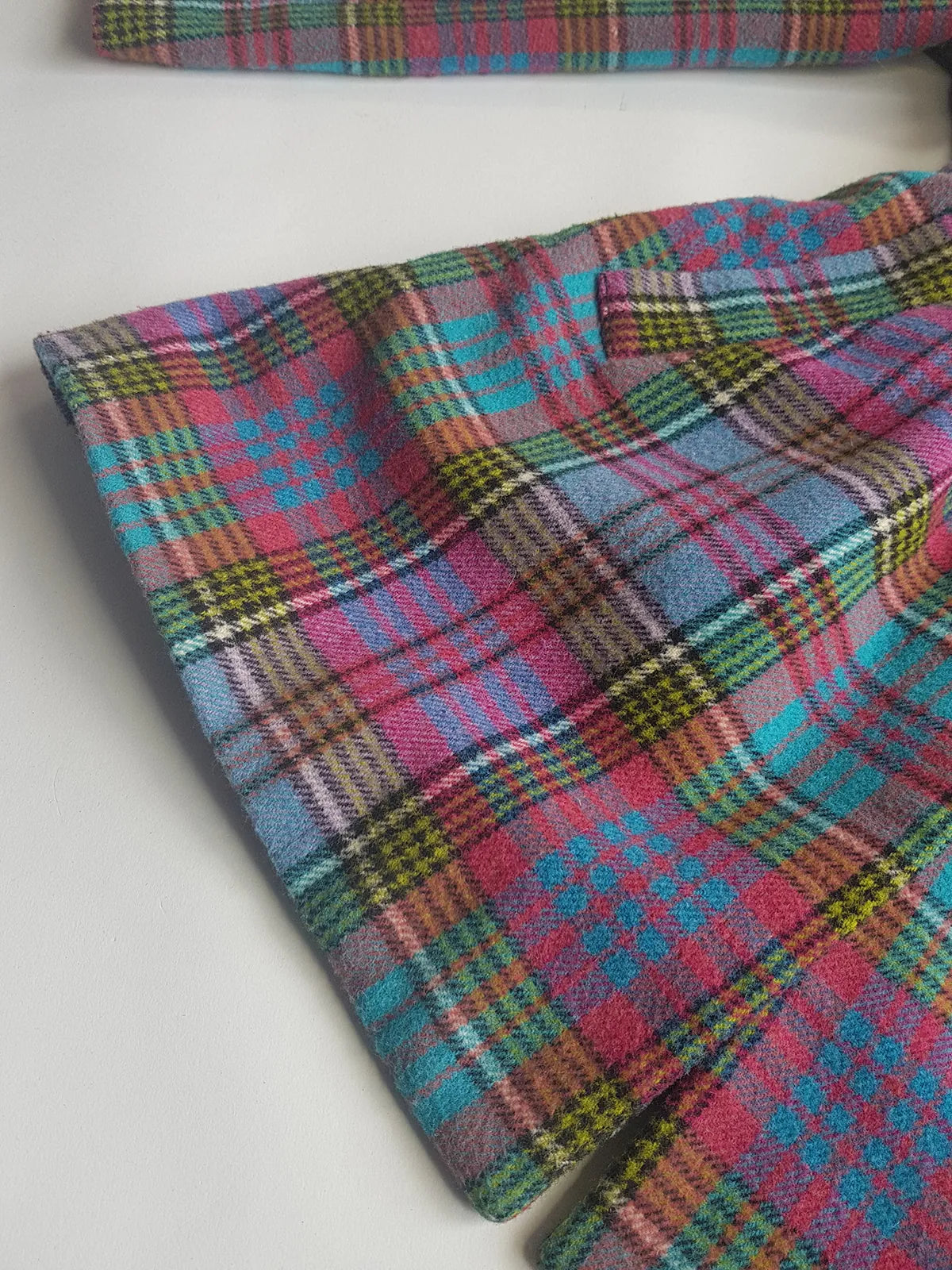 1990s Iconic Clueless Style Plaid Jacket - Tailored Hourglass - Pinks Purples Greens & Blues - Perfect Shape - Fully Lined