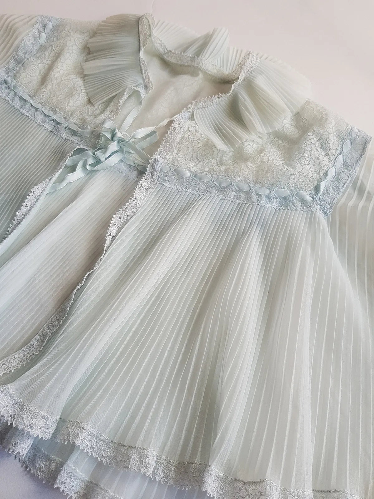 Ethereal 1950s Finely Pleated Cape in Soft Baby Blue & White - Very Faint Tie Dye Effect - Lace & Ribbon