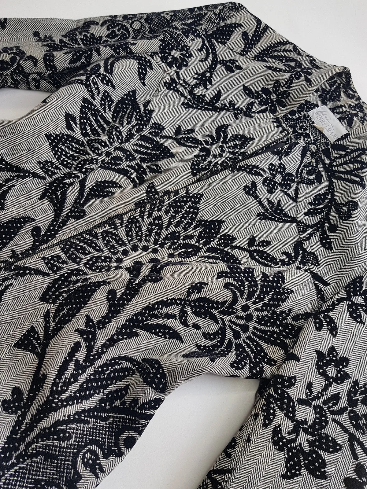 2000s Designer Flocked Velvet Tweed Jacket in Silver & Black - Impeccable Tailoring- Chic Collar - Zip Front - Power Dressing Workwear Staple Piece