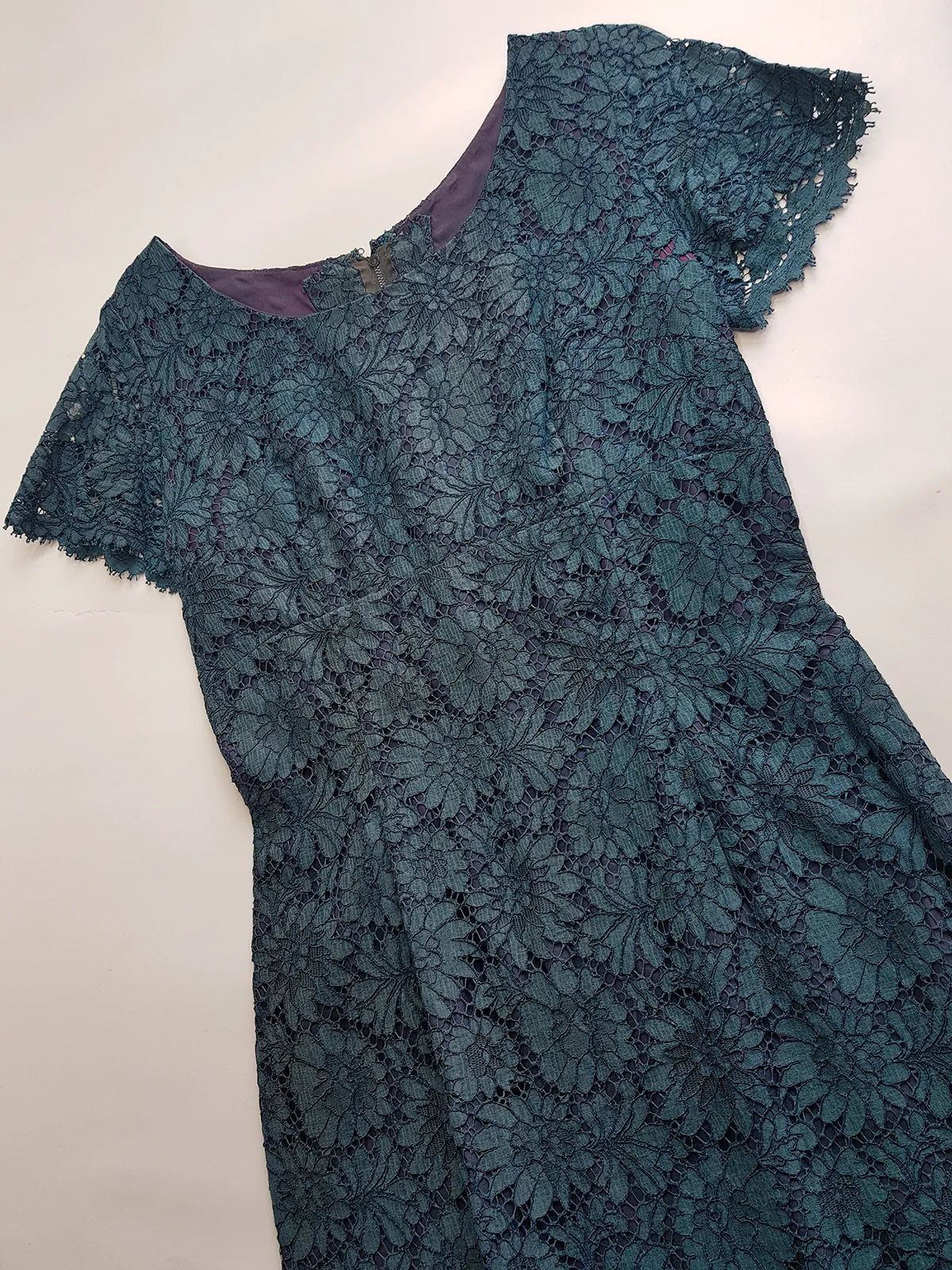 1950s Vintage Peacock Lace Dress - Scalloped Lace Hemline - Immaculate Tailoring - Fully Lined