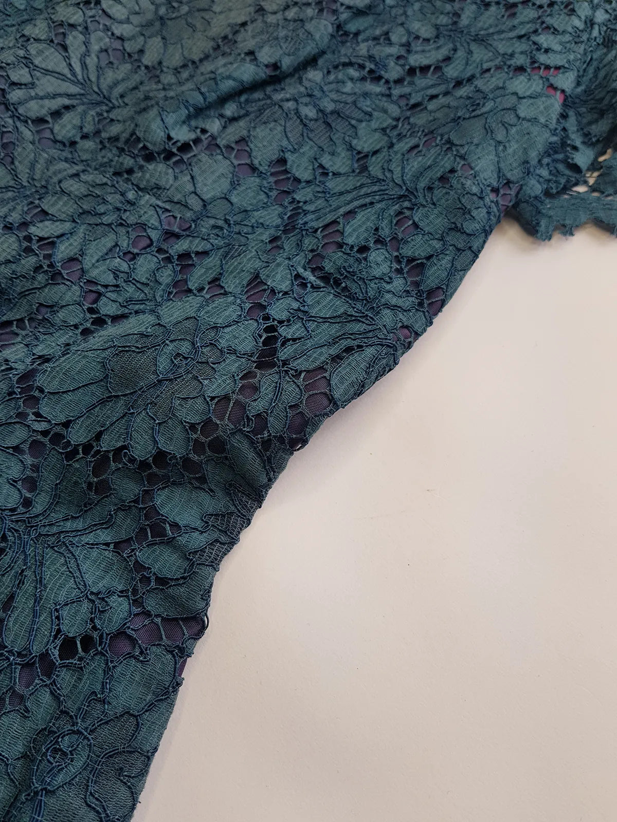 1950s Vintage Peacock Lace Dress - Scalloped Lace Hemline - Immaculate Tailoring - Fully Lined