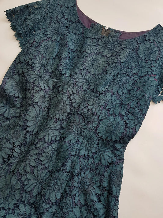 1950s Vintage Peacock Lace Dress - Scalloped Lace Hemline - Immaculate Tailoring - Fully Lined