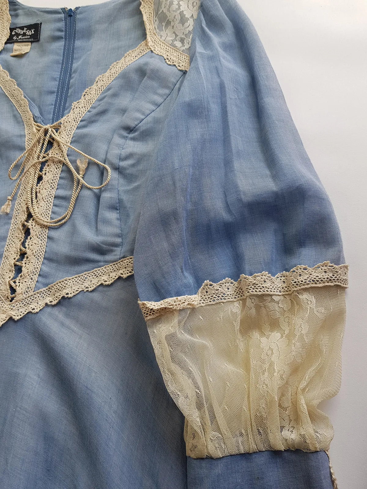1970s Authentic Gunne Sax Vintage Bridal Quality Multi Layer Summertime Dress - Blue Cotton & Ivory Lace - Corset Top Hourglass Waist & Flared Full Length Skirt - Double Layered Light & Flouncy - Unbelievably Beautiful
