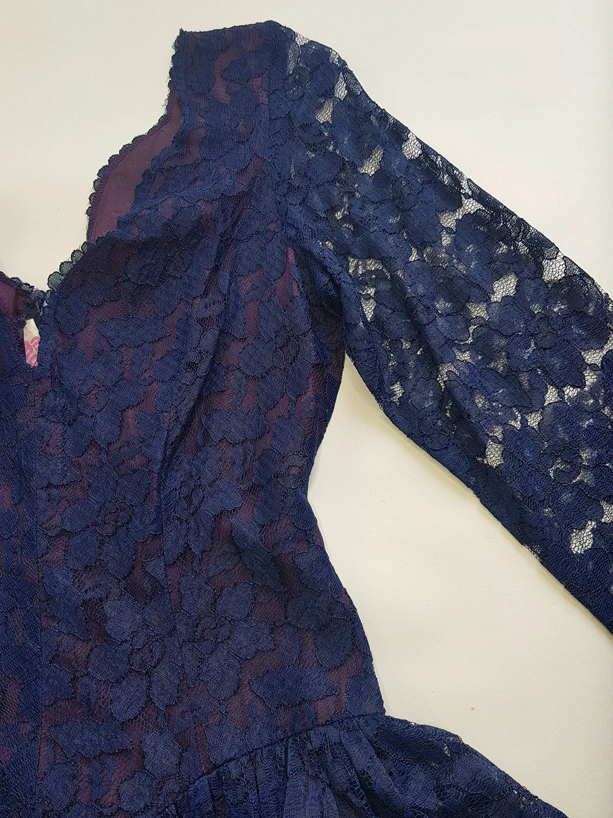 1950s Vintage Scalloped Neckline Midnight Blue Lace Dress - Flared Skirt & Gorgeous Lace Hemline - Immaculate Tailoring - Fully Lined