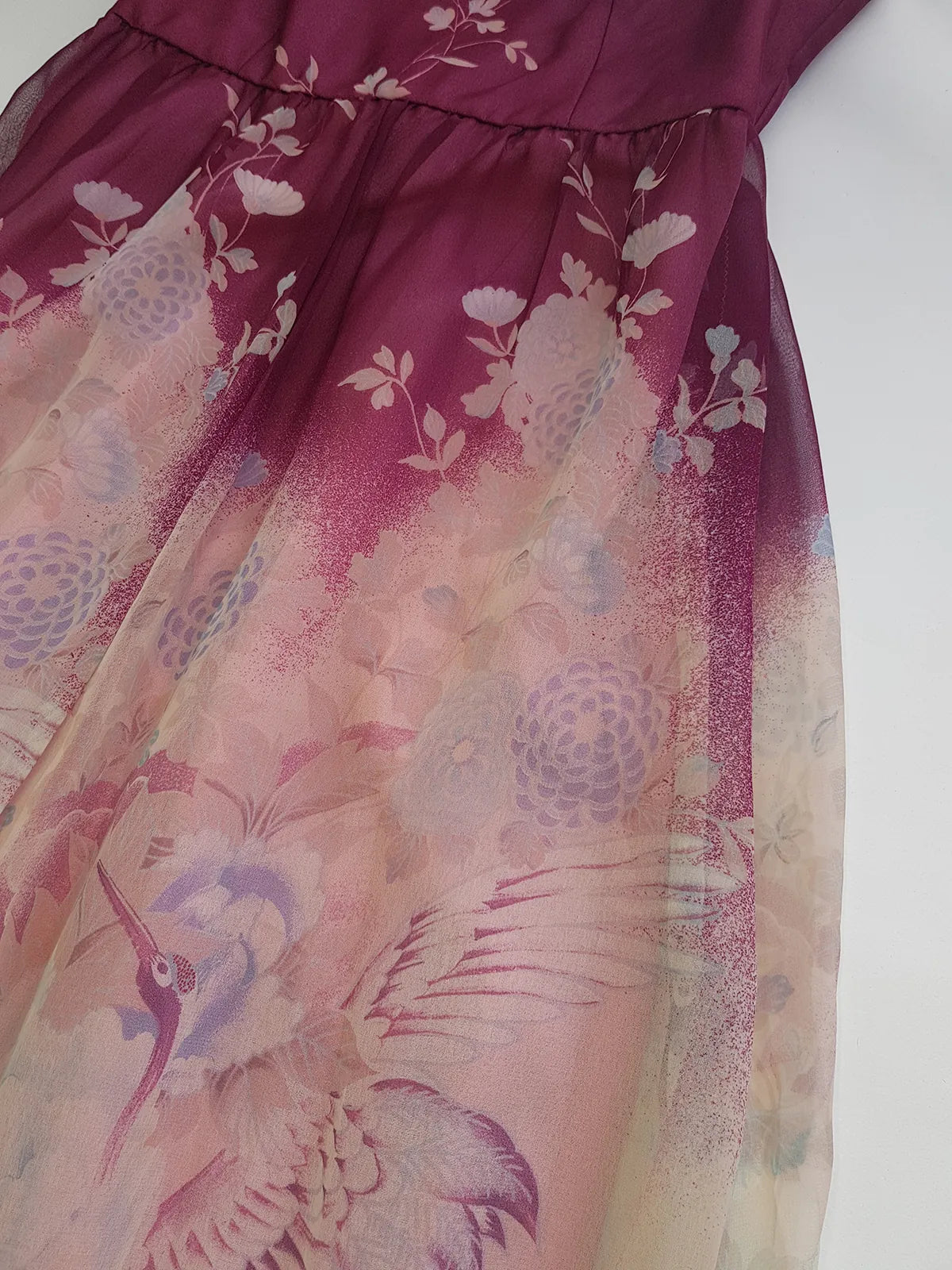 1970s Vintage Incredible Watercolor Crane Print Summertime Dress - Dusky Purples & Pinks - Hourglass Waist & Structured Bust - Double Layered Light & Strappy - Absolutely Beautiful