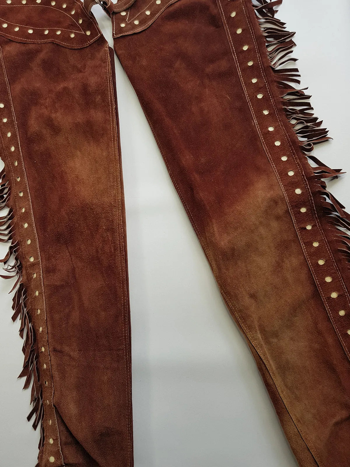 1970s Geniune Suede Cowgirl Tassel Chaps - Beautiful Soft Suede & Leather Tassel Chaps - Rich Tobacco Brown- Chunky Metal Zippers - Perfect Fit -  Iconic for a Costume