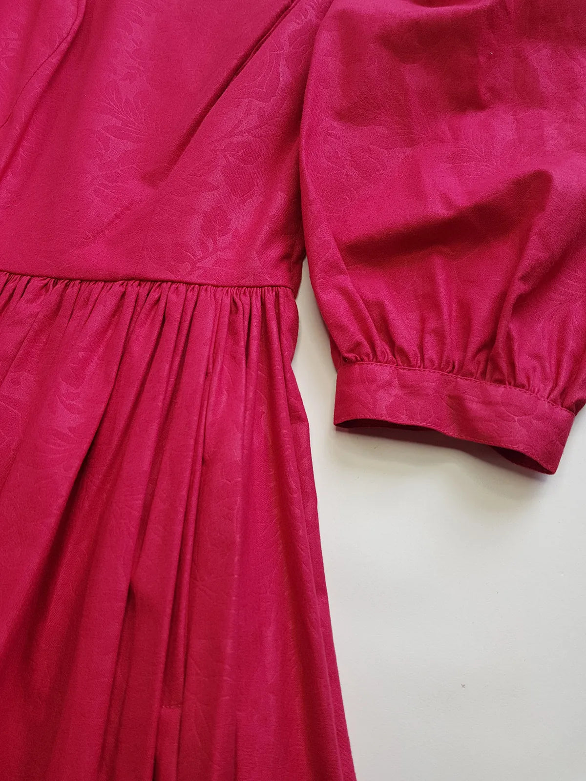 1980s Authentic Laura Ashley Designer Vintage Dress - Perfect Raspberry Colour - Fitted Top Hourglass Waist & Flared Mid Length Skirt - Puff Sleeves - Unbelievably Beautiful